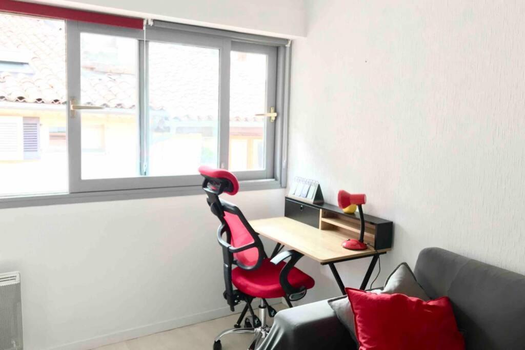 Apartamento Loft Sous Les Toits Lumineux - Capitole-Daurade-Esquirol - Wifi Toulouse Exterior foto